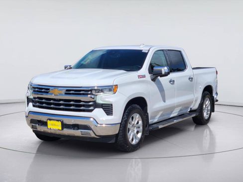Used 2023 Chevrolet Silverado 1500 LTZ w/ LTZ Convenience Package II AWD/4WD image 3