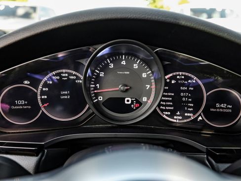 Used 2021 Porsche Cayenne image 18