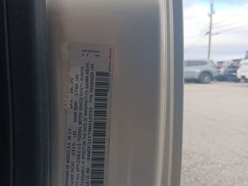 Used 2009 Volkswagen Beetle Blush image 25