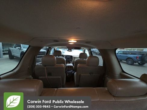 Used 2005 GMC Yukon XL Denali image 23