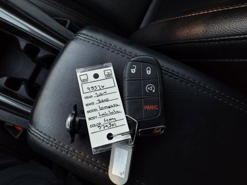 Used 2024 Jeep Compass Latitude image 32