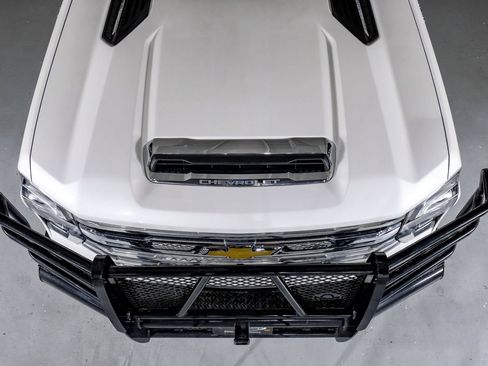 Used 2025 Chevrolet Silverado 3500 High Country w/ High Country Premium Package AWD/4WD image 40