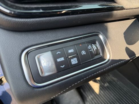 Used 2025 Buick Enclave Preferred w/ Trailering Package, 5000 lbs. AWD/4WD image 21