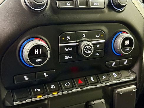 Used 2021 Chevrolet Silverado 1500 LT Trail Boss w/ Convenience Package II image 17