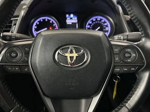 Used 2021 Toyota Camry SE image 16