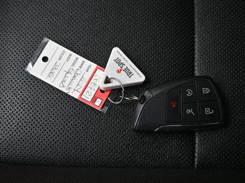 Used 2024 Chevrolet Equinox EV RS image 30