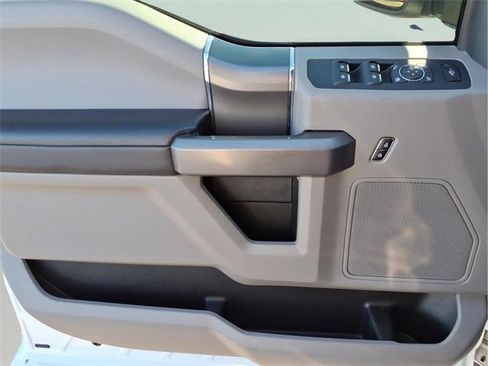 Used 2019 Ford F250 XLT w/ XLT Premium Package image 17