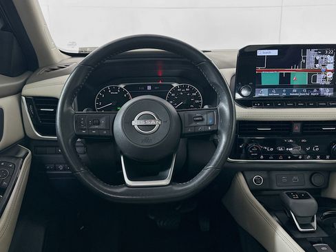 Used 2023 Nissan Rogue SL w/ SL Premium Package image 18