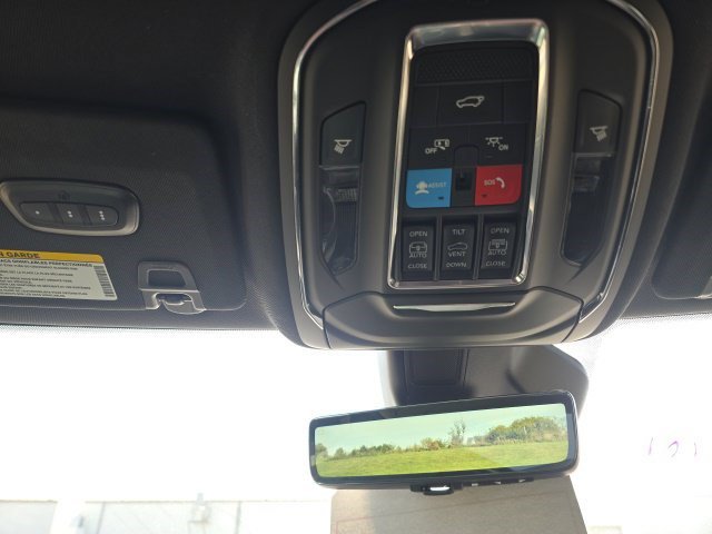 Certified 2024 Jeep Grand Cherokee Limited w/ Luxury Tech Group II AWD/4WD image 23