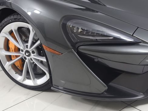 Used 2020 McLaren 570S Coupe RWD image 22