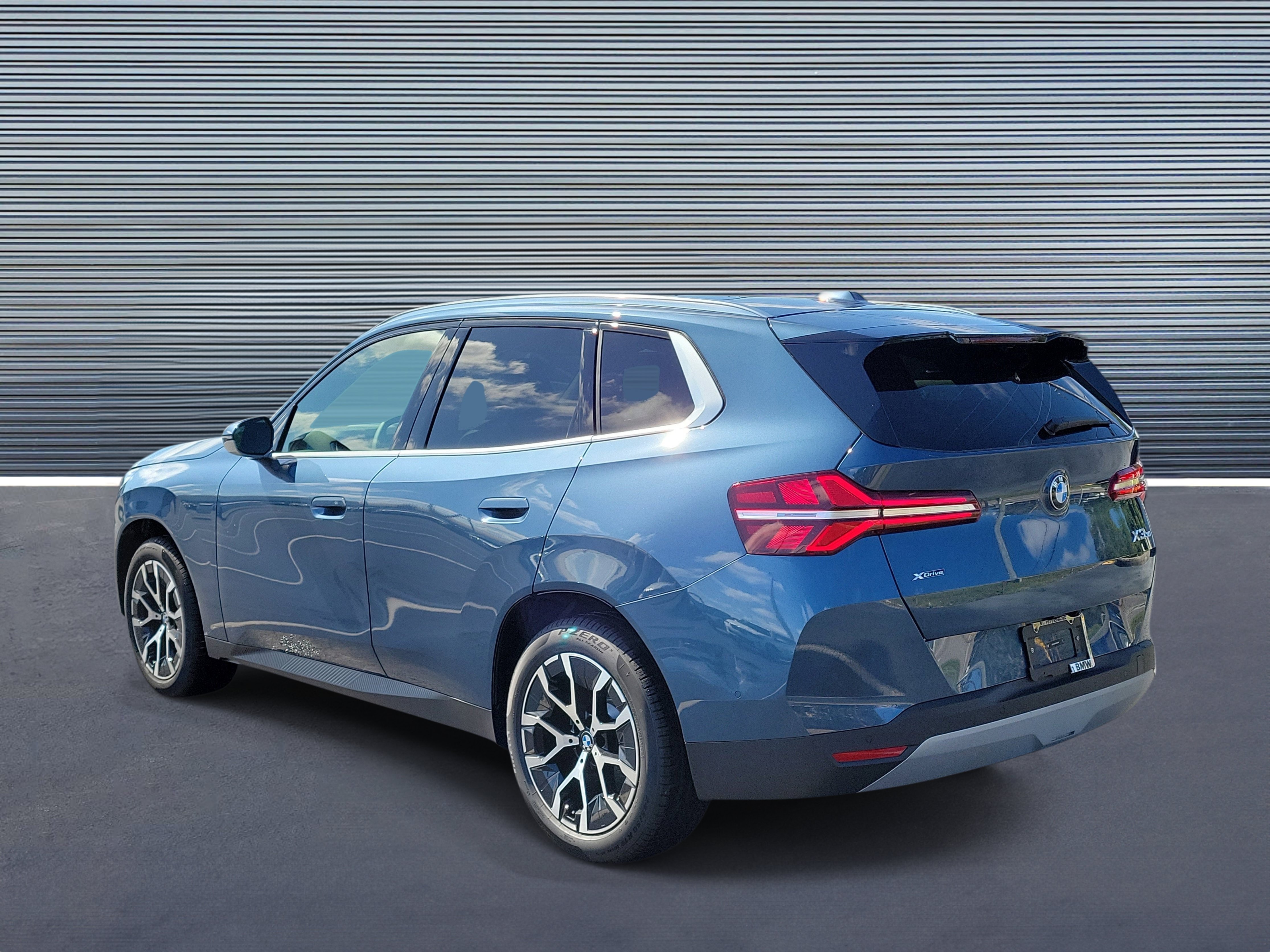 New 2026 BMW X3 xDrive30i w/ Convenience Package AWD/4WD image 4