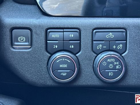 Certified 2024 Chevrolet Silverado 1500 RST image 30