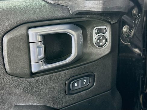 Used 2021 Jeep Gladiator Mojave AWD/4WD image 20