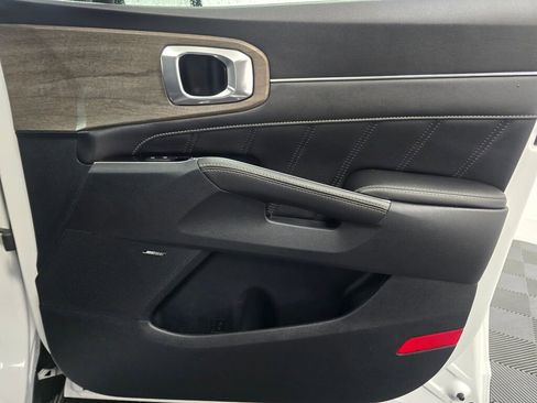 Used 2023 Kia Sorento SX Prestige image 27