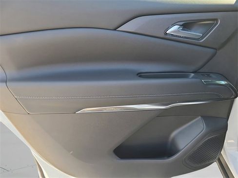 New 2026 Chevrolet Traverse LT w/ Driver Confidence Package image 19