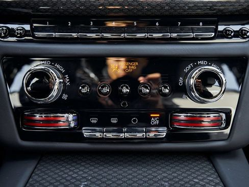 Used 2025 Rolls-Royce Ghost Black Badge image 73