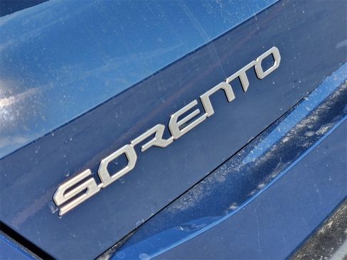 New 2026 Kia Sorento S image 8