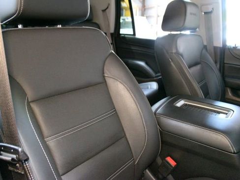 Used 2018 GMC Yukon Denali w/ Denali Ultimate Package AWD/4WD image 11