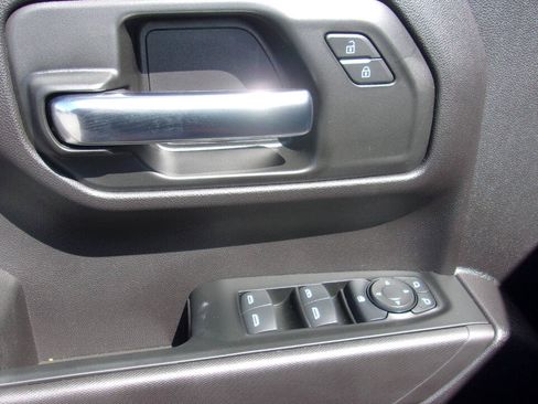 Used 2024 Chevrolet Silverado 1500 Custom Trail Boss image 9