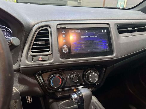 Used 2021 Honda HR-V Sport image 26