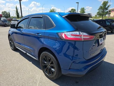 Used 2024 Ford Edge SE w/ Black Appearance Package AWD/4WD image 3