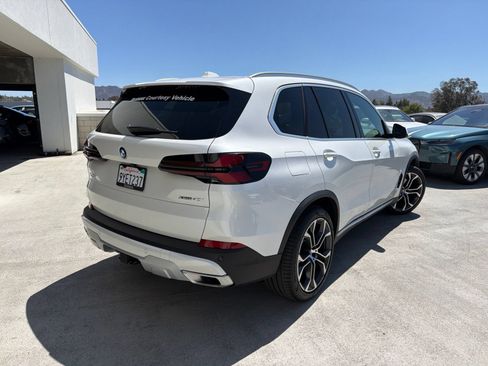 Used 2026 BMW X5 xDrive40i w/ Premium Package AWD/4WD image 4