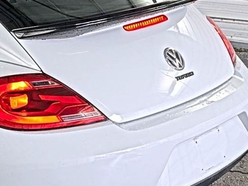 Used 2015 Volkswagen Beetle 1.8T FWD image 10