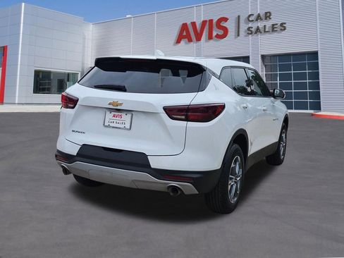 Used 2025 Chevrolet Blazer LT FWD image 6