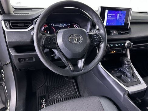 Used 2024 Toyota RAV4 XLE image 21