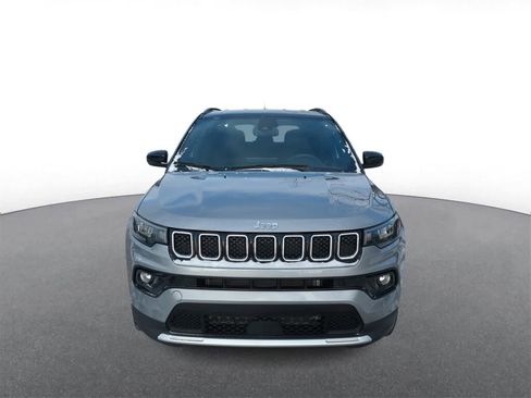 Certified 2023 Jeep Compass Limited image 3