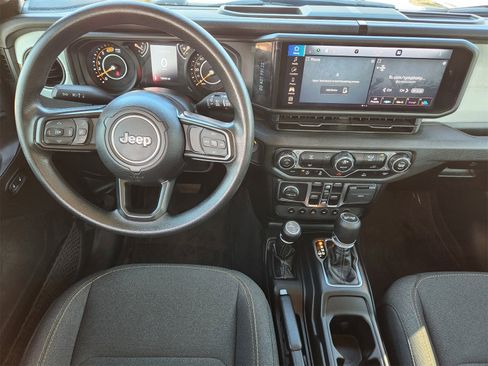 Used 2025 Jeep Wrangler Sport image 25