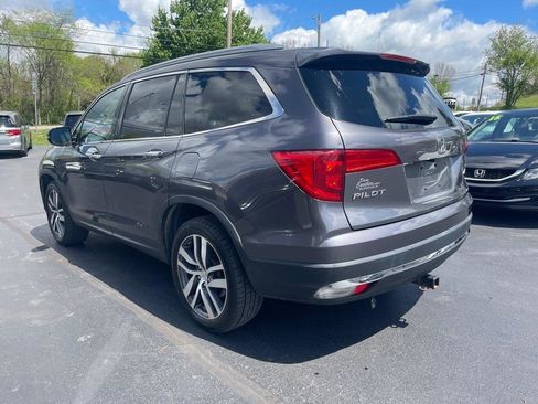 Used 2017 Honda Pilot Touring image 3
