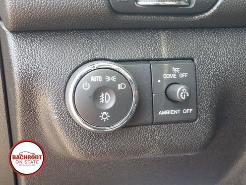 Used 2015 Chevrolet Traverse LT w/ Style and Technology Package FWD image 18