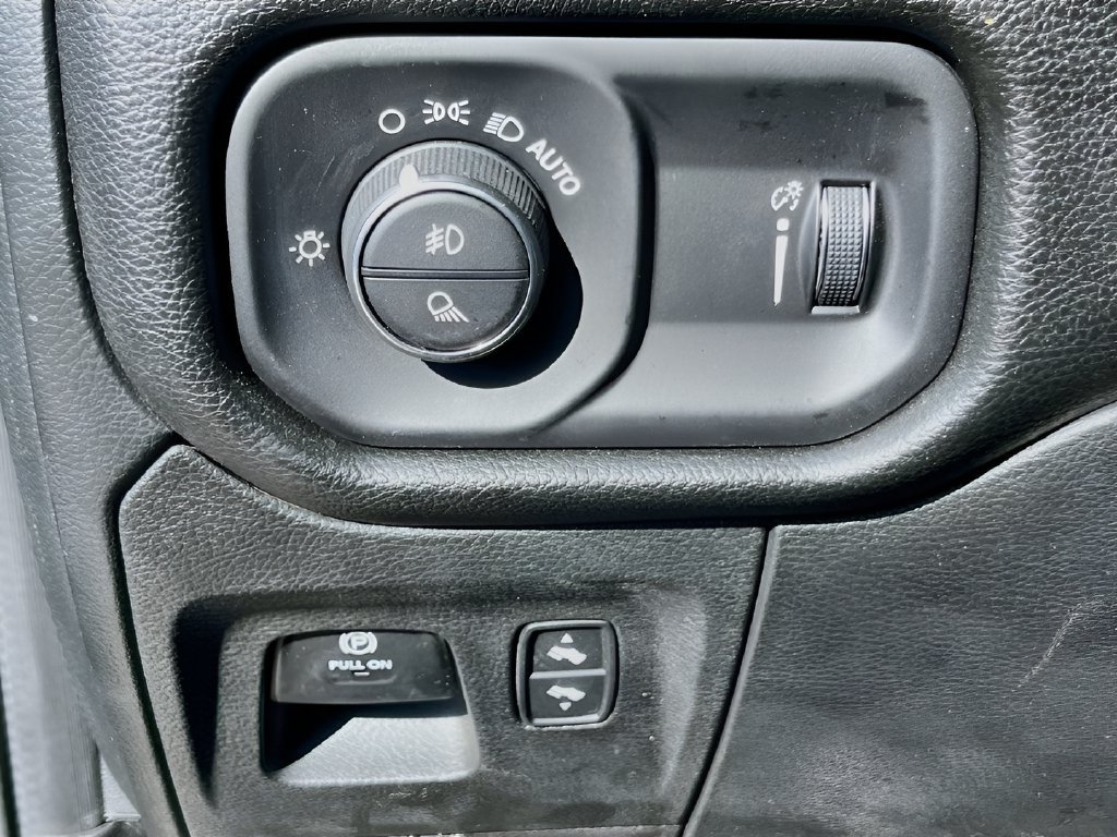 Used 2023 RAM 1500 Big Horn AWD/4WD image 10