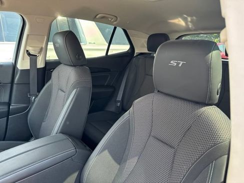 Used 2023 Buick Envision Preferred w/ Sport Touring Package AWD/4WD image 7