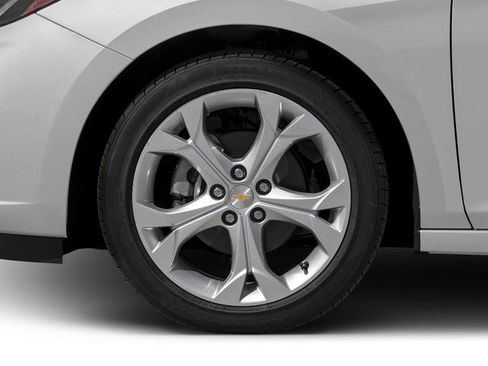 Used 2017 Chevrolet Cruze Premier image 14