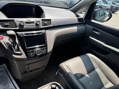 Used 2015 Honda Odyssey EX-L image 22