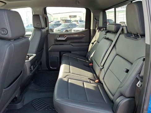 Used 2025 Chevrolet Silverado 1500 LT Trail Boss w/ LT Trail Boss Premium Package image 13