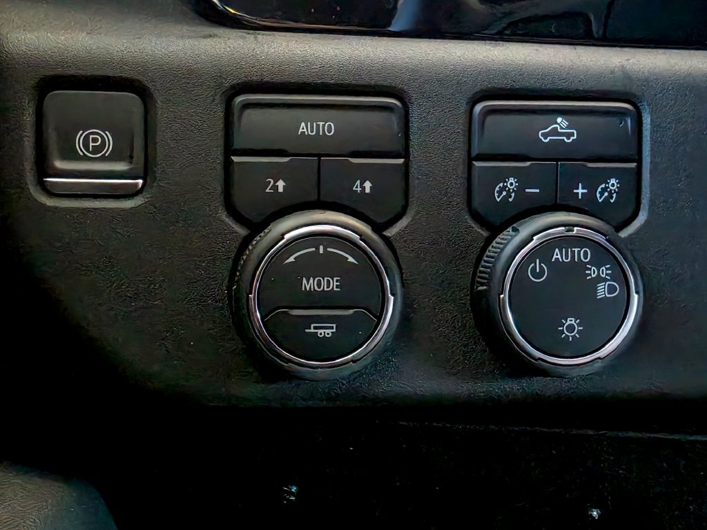 Used 2024 Chevrolet Silverado 1500 LT w/ Protection Package AWD/4WD image 23