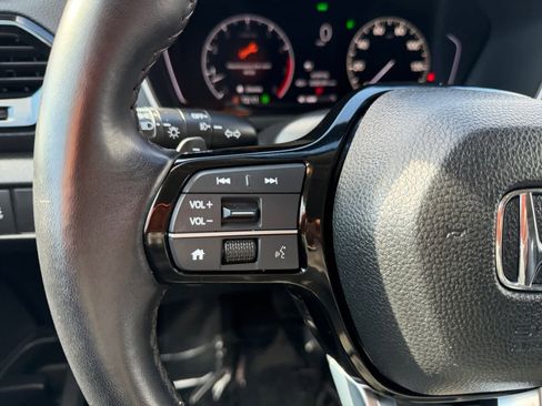 Used 2023 Honda Pilot Touring image 26