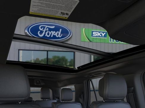 New 2026 Ford Expedition Tremor image 25