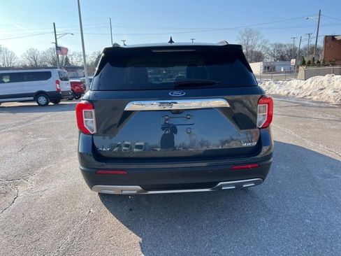 Certified 2023 Ford Explorer XLT w/ Equipment Group 202A image 5