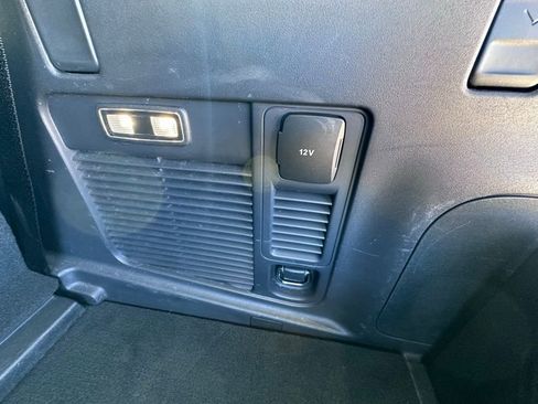 Used 2025 Ford Expedition Active image 27