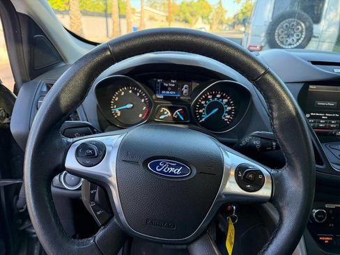 Used 2015 Ford Escape SE w/ Equipment Group 201A image 12