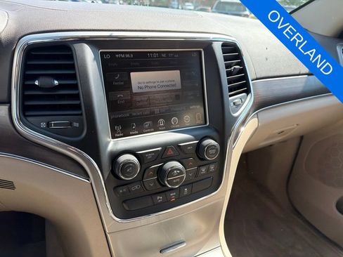 Used 2015 Jeep Grand Cherokee Overland AWD/4WD image 15