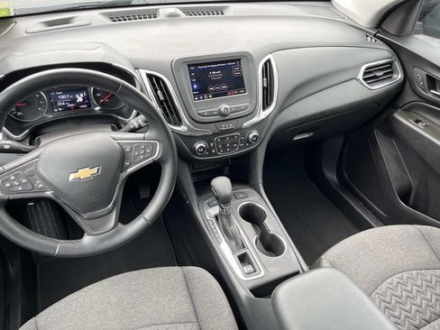 Used 2024 Chevrolet Equinox LT AWD/4WD image 13