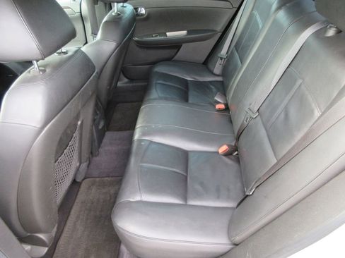 Used 2010 Chevrolet Malibu LTZ image 13