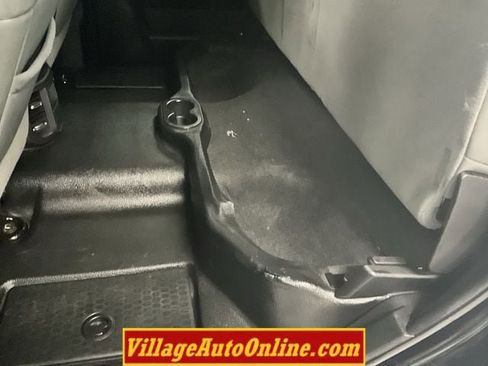 Used 2017 RAM 1500 4x4 Crew Cab image 26