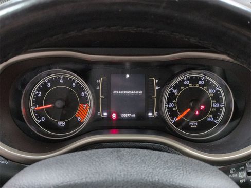 Used 2014 Jeep Cherokee Latitude w/ Cold Weather Group image 33