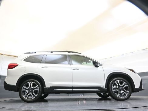 New 2025 Subaru Ascent Limited image 34